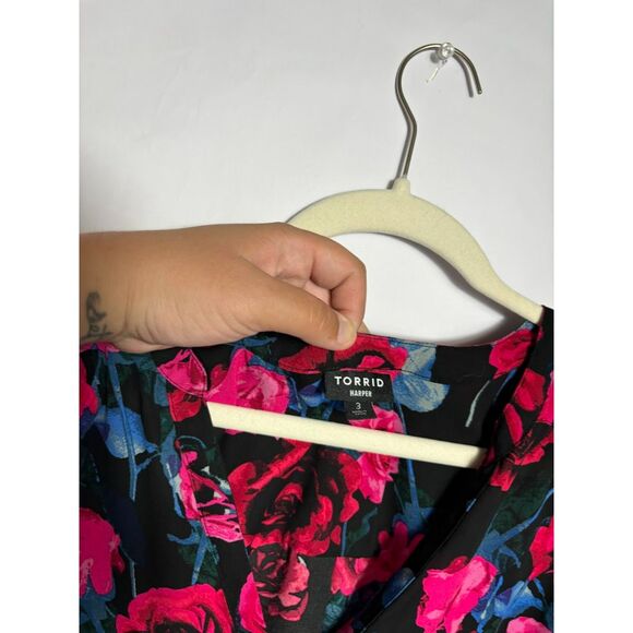 Torrid Blouse Women's 3 XL Black Dark Floral Pink Harper Georgette Top Office - Picture 4 of 4